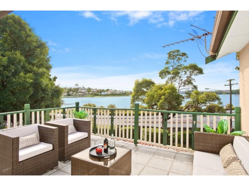 2 First Avenue, Rodd Point NSW 2046