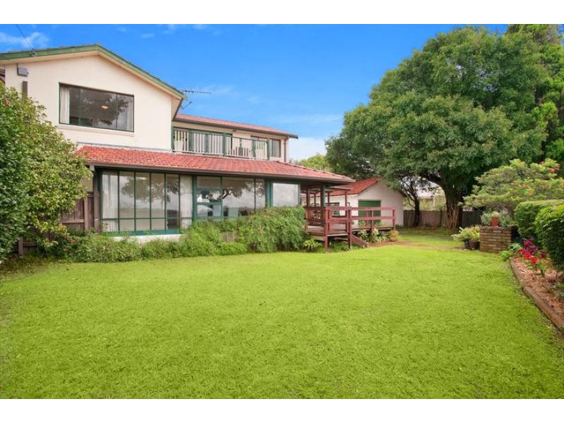 2 First Avenue, Rodd Point NSW 2046