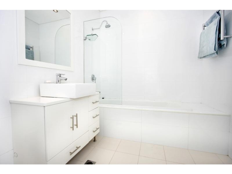 48 Kingsclear Road, Alexandria NSW 2015