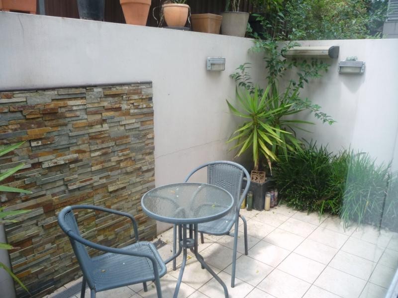 3/3 Pemell Lane, Newtown NSW 2042