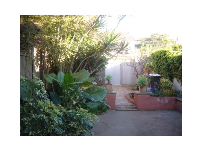 96 Goodsell Street, St Peters NSW 2044