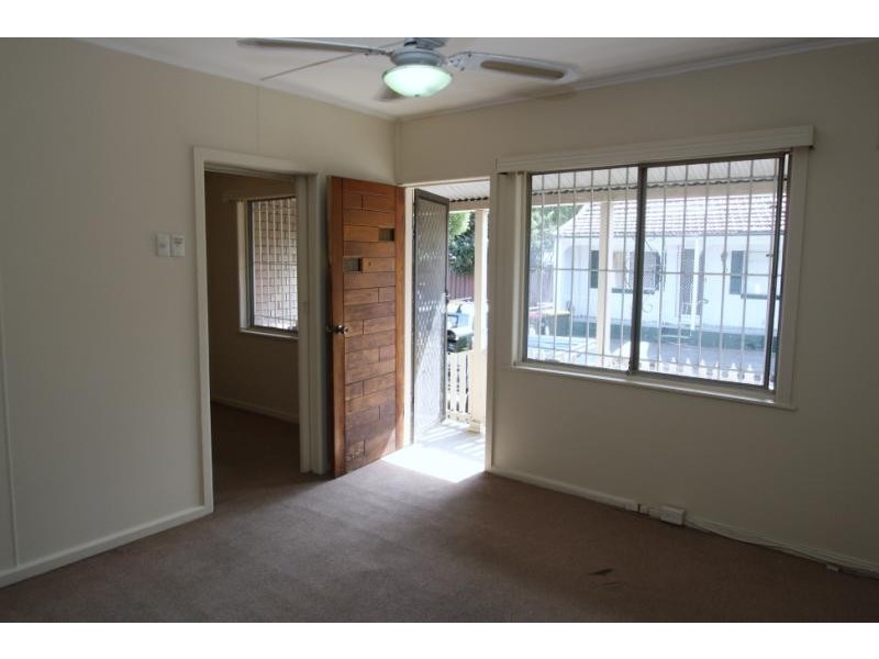 118 Silver Street, St Peters NSW 2044