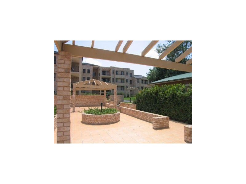 12 Murray Street, Northmead NSW 2152