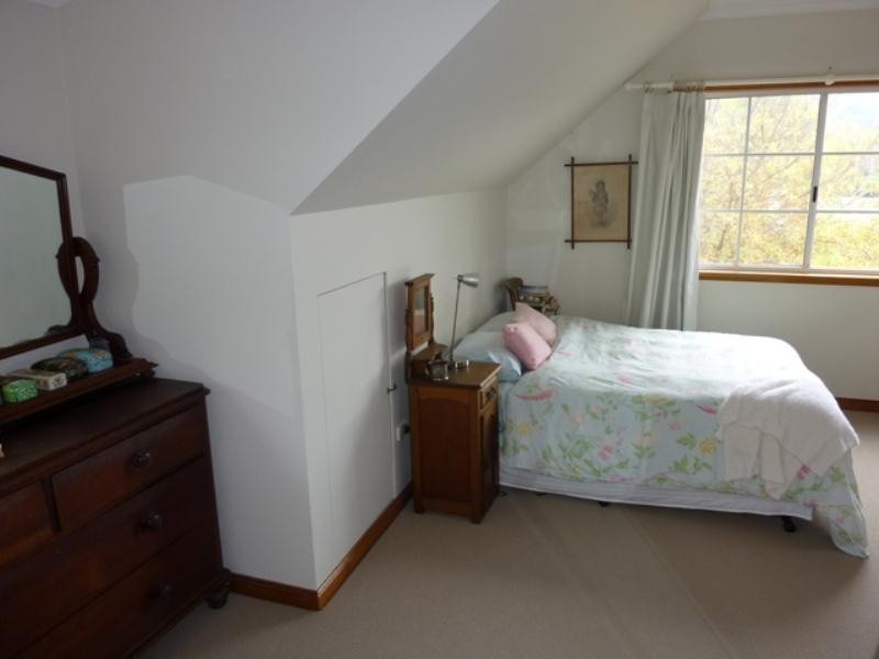 Blackstone Heights TAS 7250