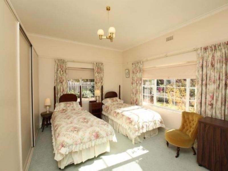 Newstead TAS 7250