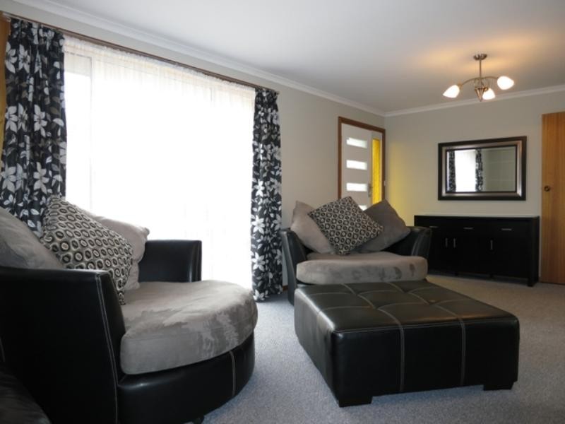 Summerhill TAS 7250