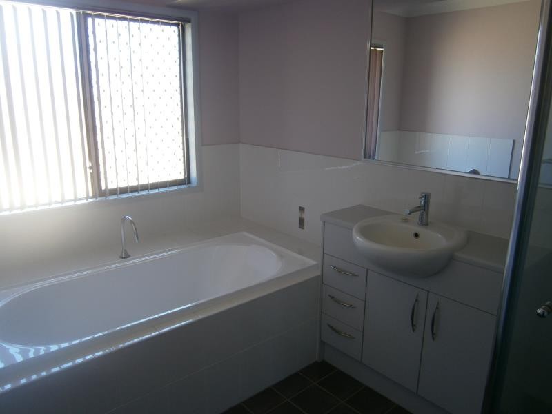 Kensington Grove QLD 4341