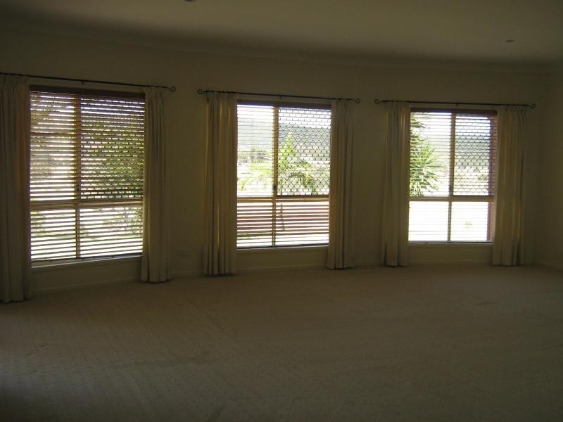 27 Graham Court, Hatton Vale QLD 4341