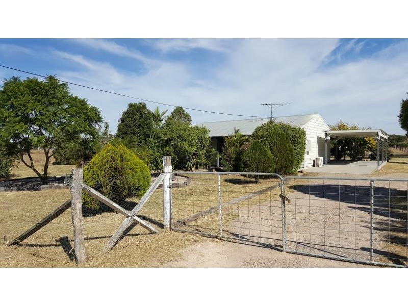 3 JOHNSON DRIVE, Lockrose QLD 4342