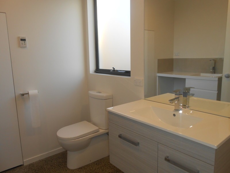 4/18 Boa Vista Road, New Town TAS 7008