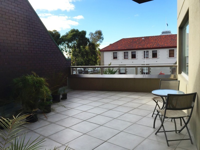 2/81 Macquarie Street, Hobart TAS 7000