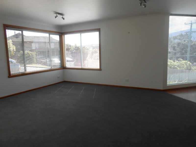 1/38 Hutchins Street, Kingston TAS 7050