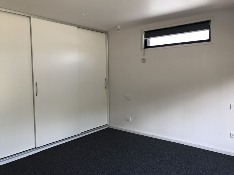 2/5 Tanina Street, Kingston Beach TAS 7050