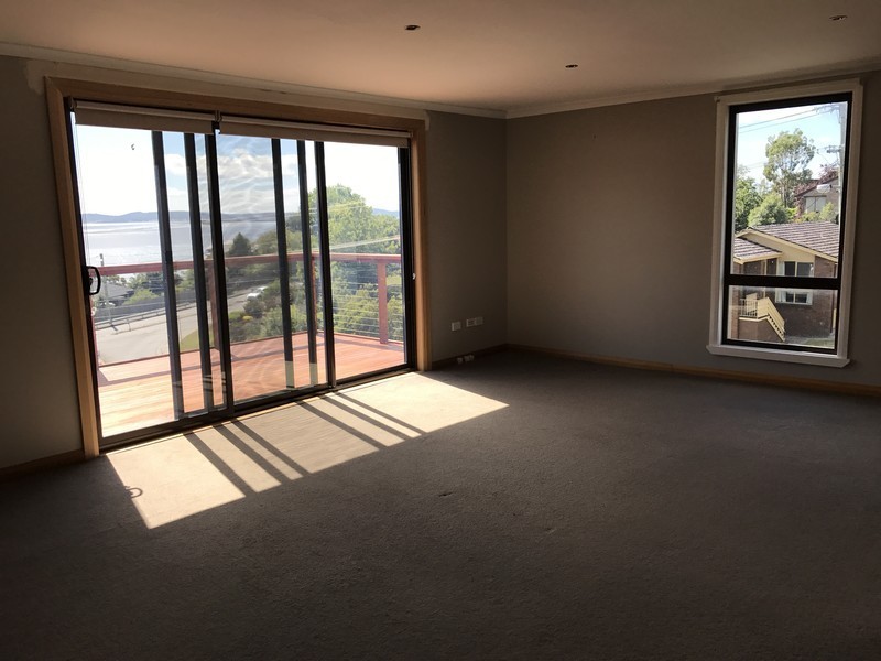 1/5 Tanina Street, Kingston Beach TAS 7050