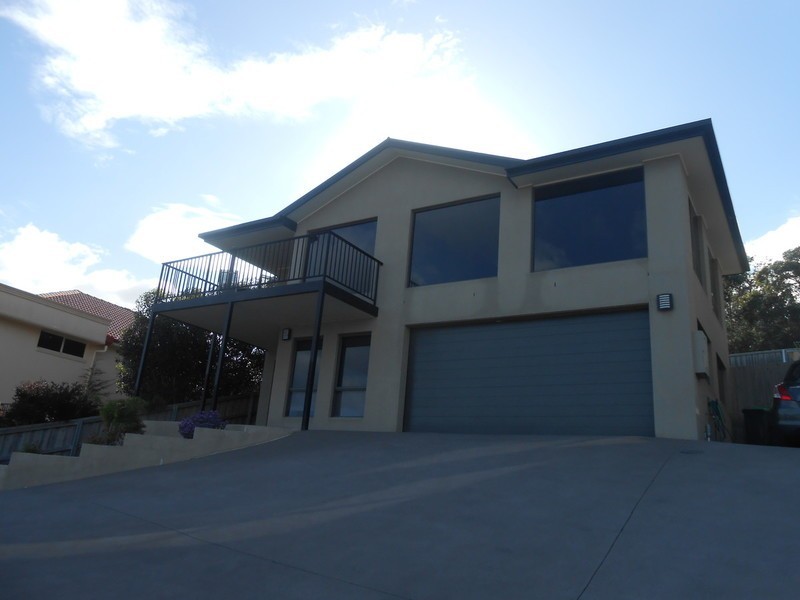 2/644 Oceana Drive, Tranmere TAS 7018