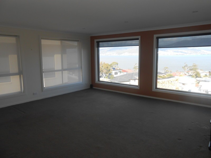 2/644 Oceana Drive, Tranmere TAS 7018