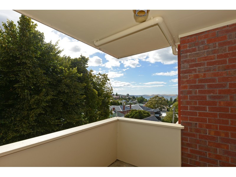 6/12 Star Street, Sandy Bay TAS 7005