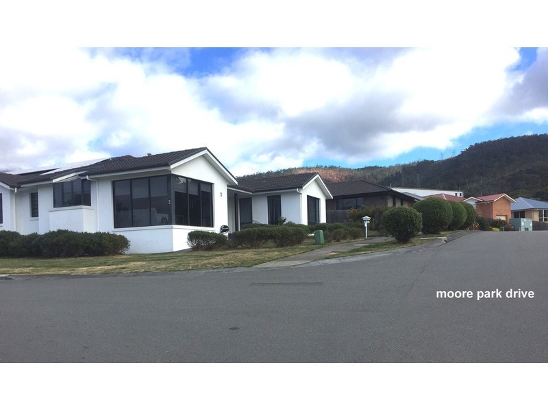 2/1 moore park Drive, Glenorchy TAS 7010