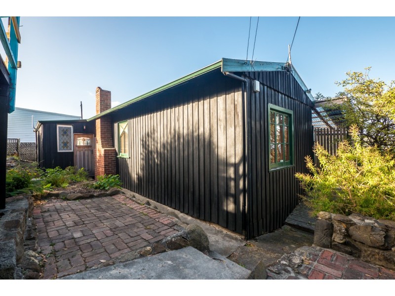 50 Roslyn Avenue, Kingston Beach TAS 7050