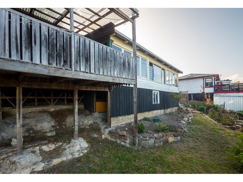 50 Roslyn Avenue, Kingston Beach TAS 7050