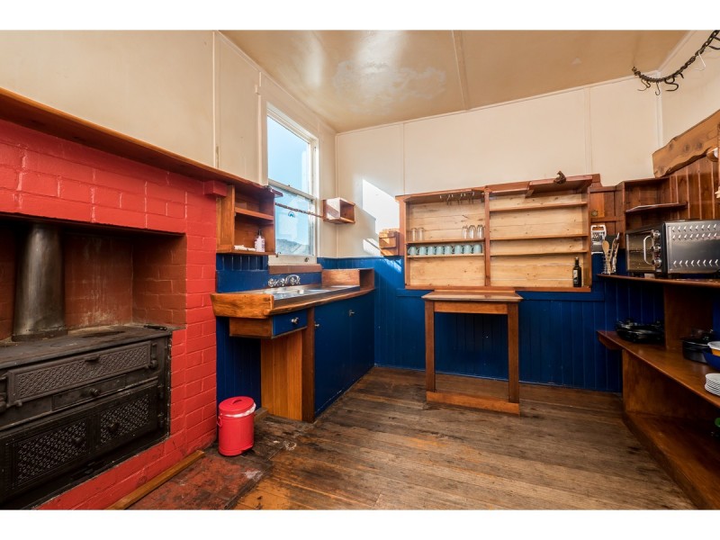 50 Roslyn Avenue, Kingston Beach TAS 7050