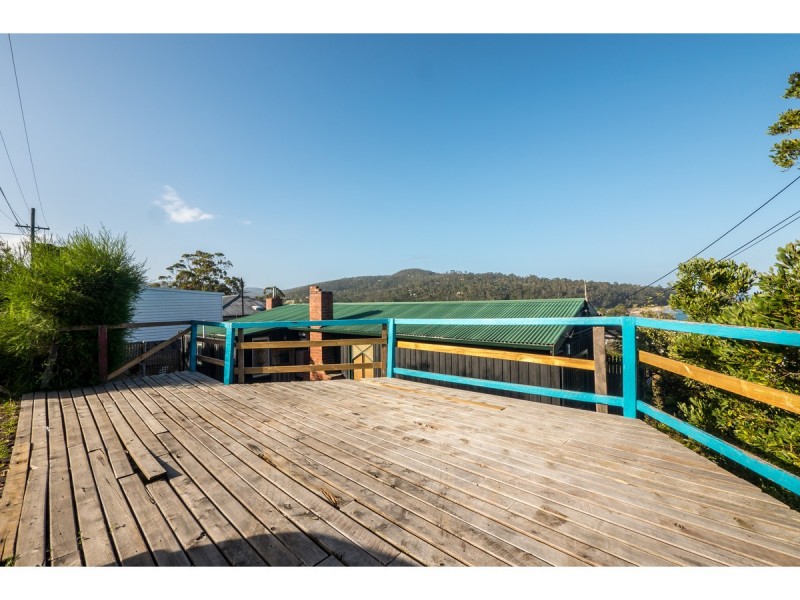 50 Roslyn Avenue, Kingston Beach TAS 7050
