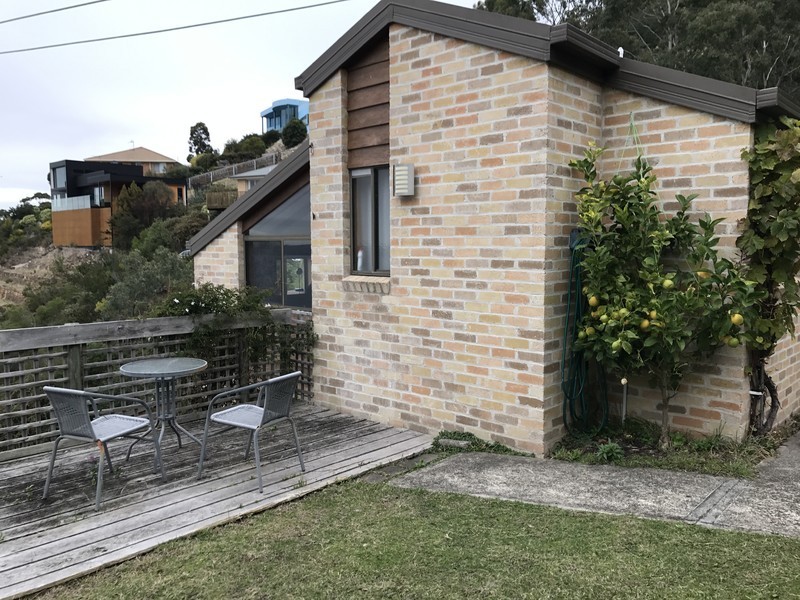 3/9 Pauldon Drive, Sandy Bay TAS 7005