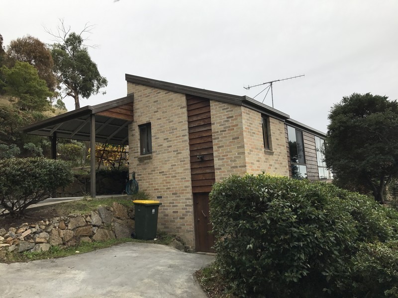 3/9 Pauldon Drive, Sandy Bay TAS 7005