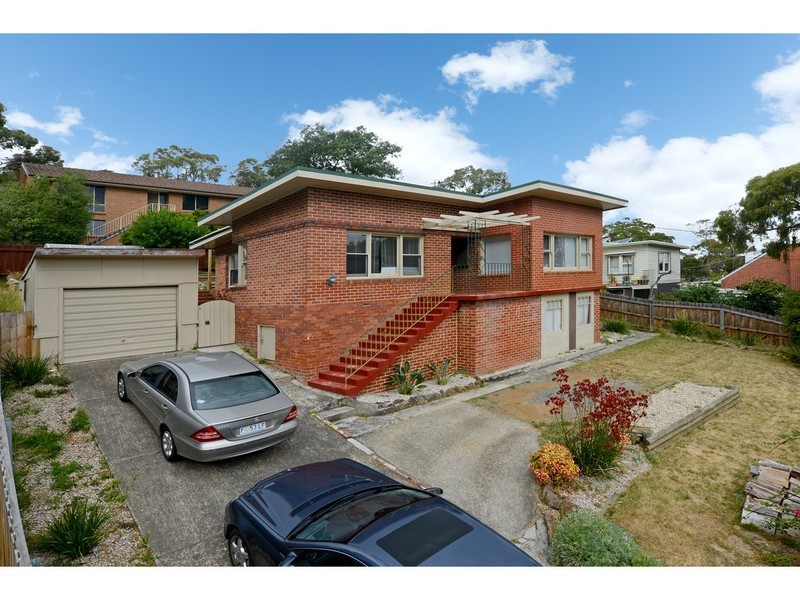 110 Clinton Road, Geilston Bay TAS 7015