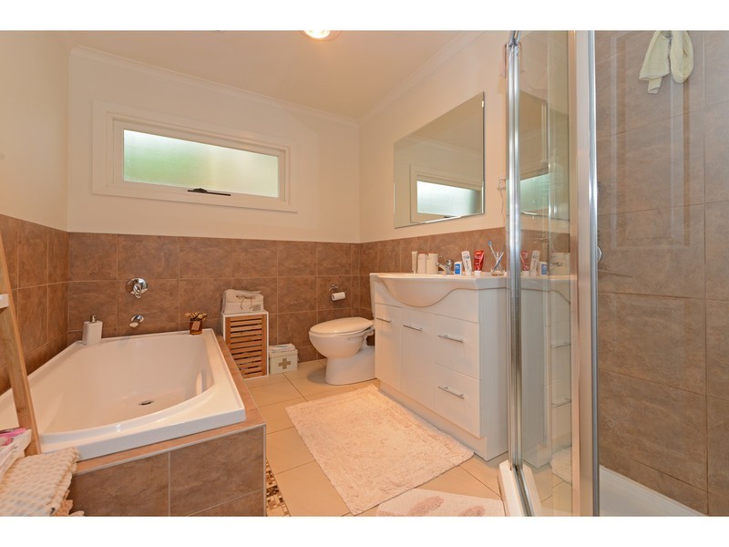 110 Clinton Road, Geilston Bay TAS 7015
