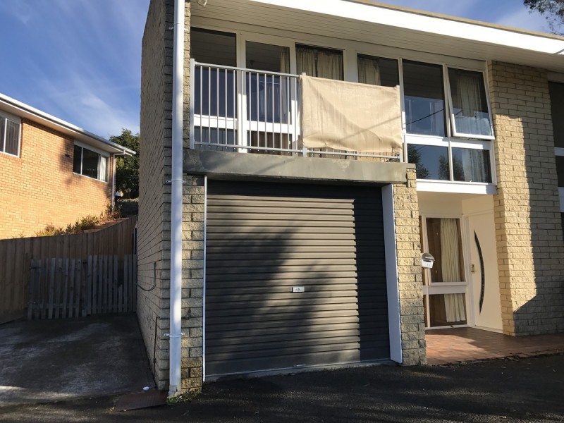 2/1 Tanina Street, Kingston Beach TAS 7050