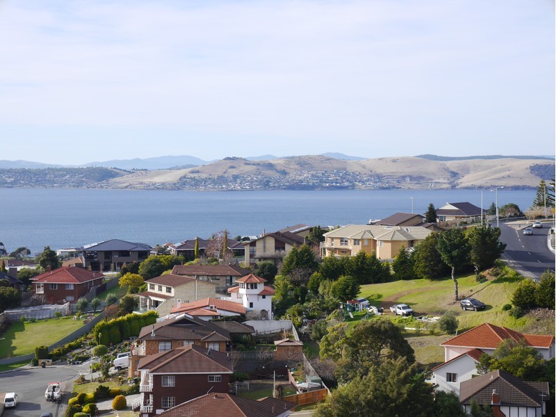 12B Ascot Avenue, Sandy Bay TAS 7005