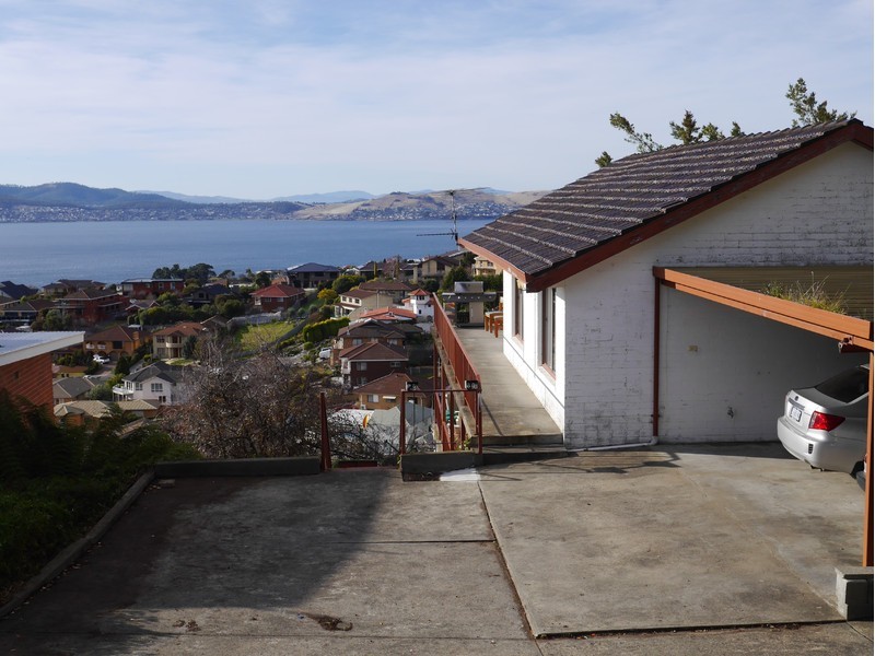 12B Ascot Avenue, Sandy Bay TAS 7005