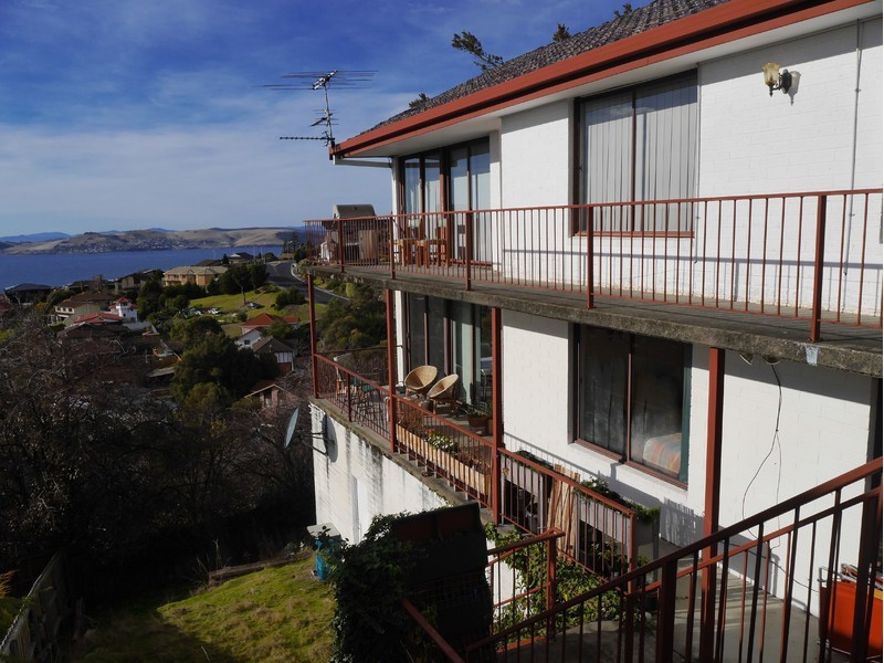 12B Ascot Avenue, Sandy Bay TAS 7005