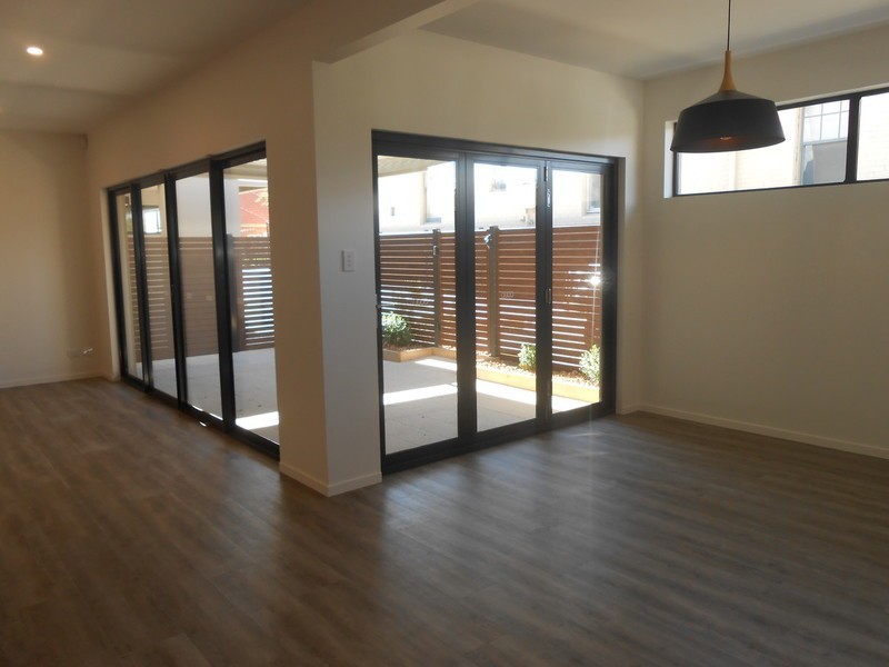 1/18 Boa Vista Road, New Town TAS 7008