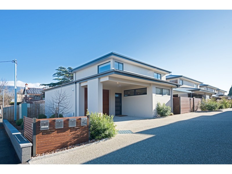 1/18 Boa Vista Road, New Town TAS 7008