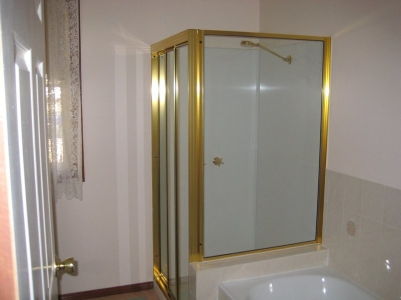 104 Malunna Road, Lindisfarne TAS 7015