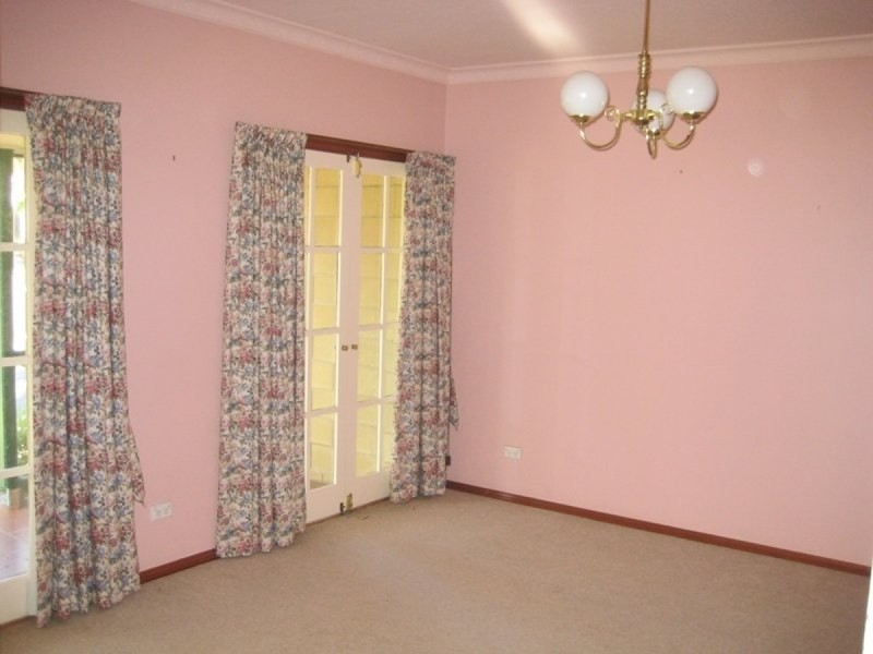104 Malunna Road, Lindisfarne TAS 7015