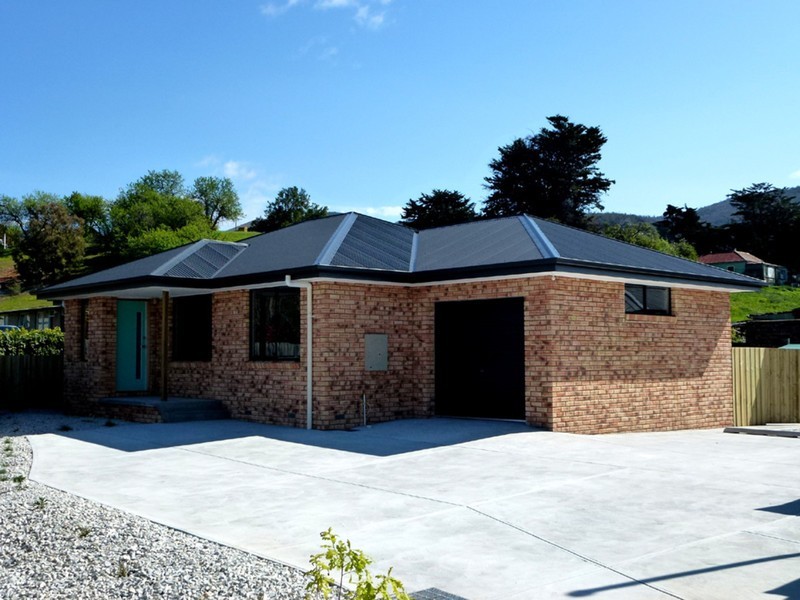 8/13 Burrows Street, Brighton TAS 7030