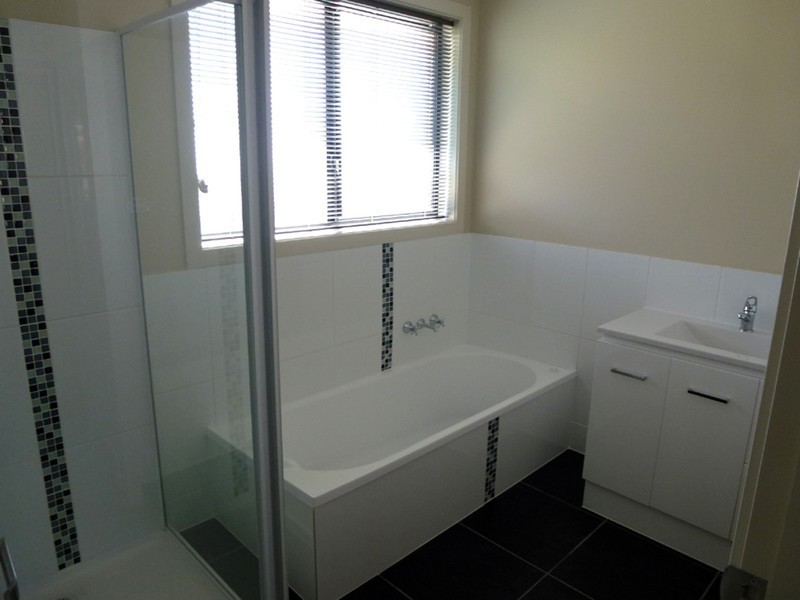 8/13 Burrows Street, Brighton TAS 7030