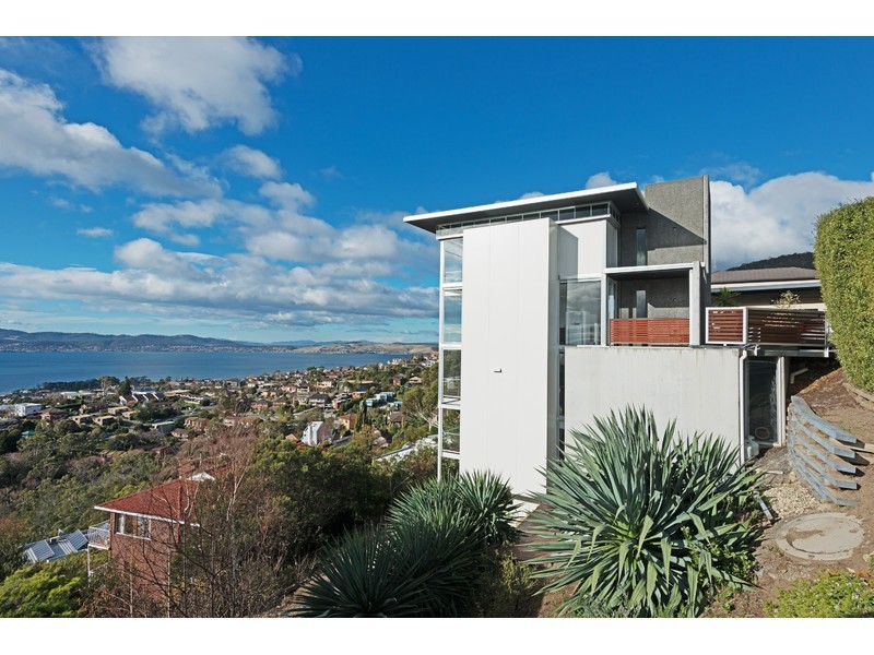 10 Glover Drive, Sandy Bay TAS 7005