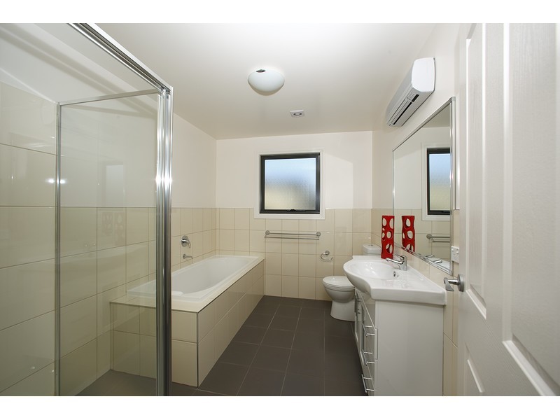 6/4 Higson Street, Midway Point TAS 7171