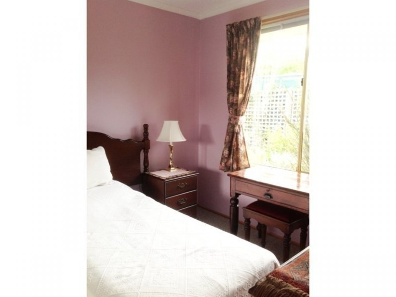 2/11A Charles Street, Orford TAS 7190