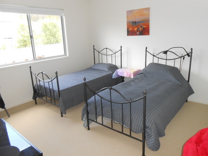 2/31 Strawberry Hill Court, Orford TAS 7190