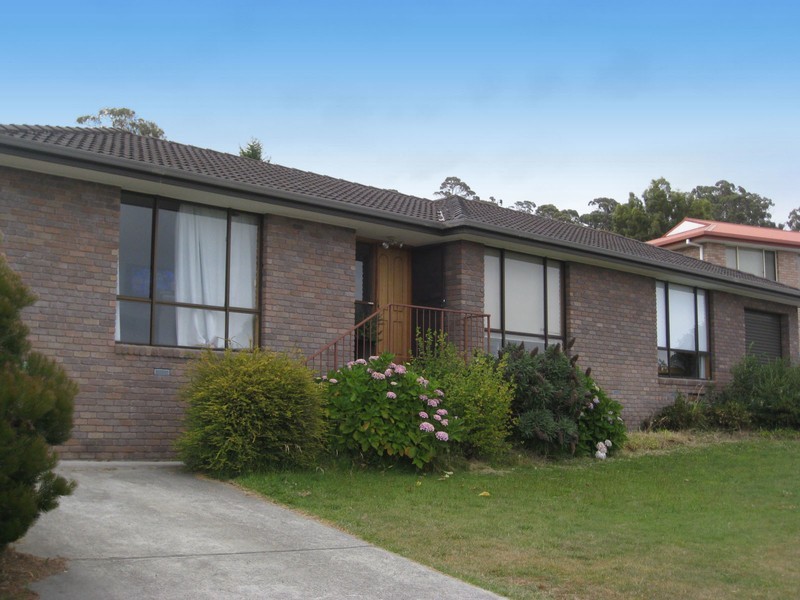 6 Amethyst Drive, Blackmans Bay TAS 7052