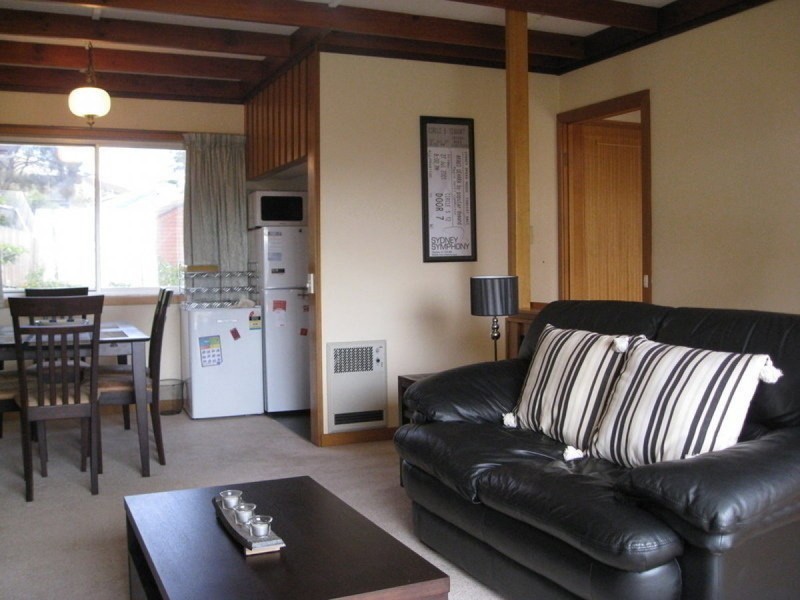 1/273 Churchill Avenue, Sandy Bay TAS 7005