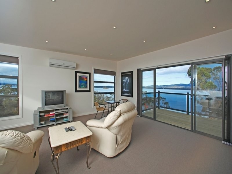 4 Higson Street, Midway Point TAS 7171