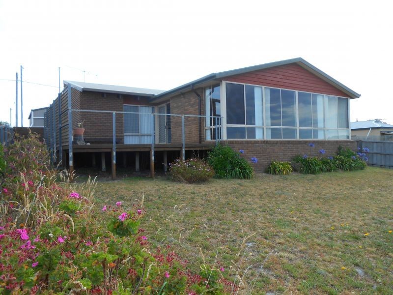 11 Petrel Street, Primrose Sands TAS 7173