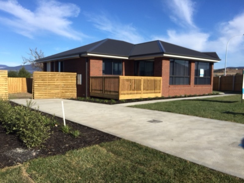 2 Dudley Drive, Brighton TAS 7030