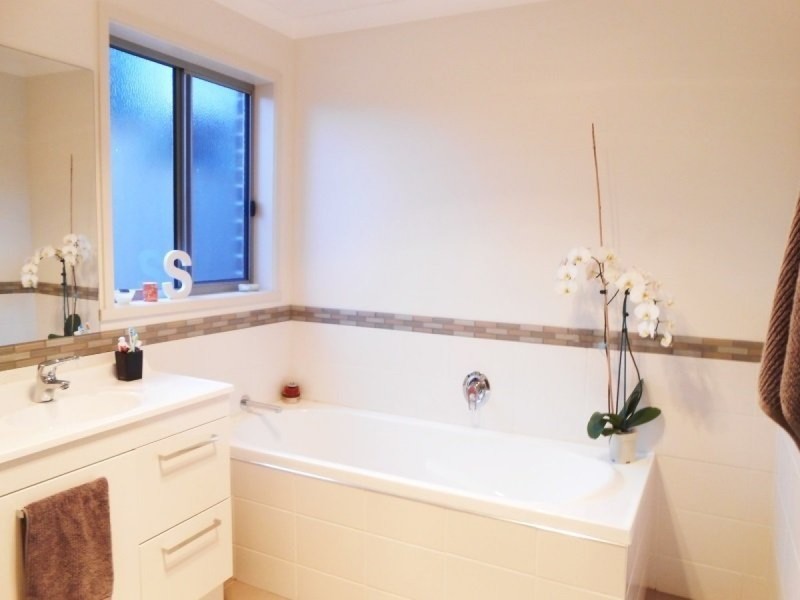 1/8 Kiama Place, Blackmans Bay TAS 7052